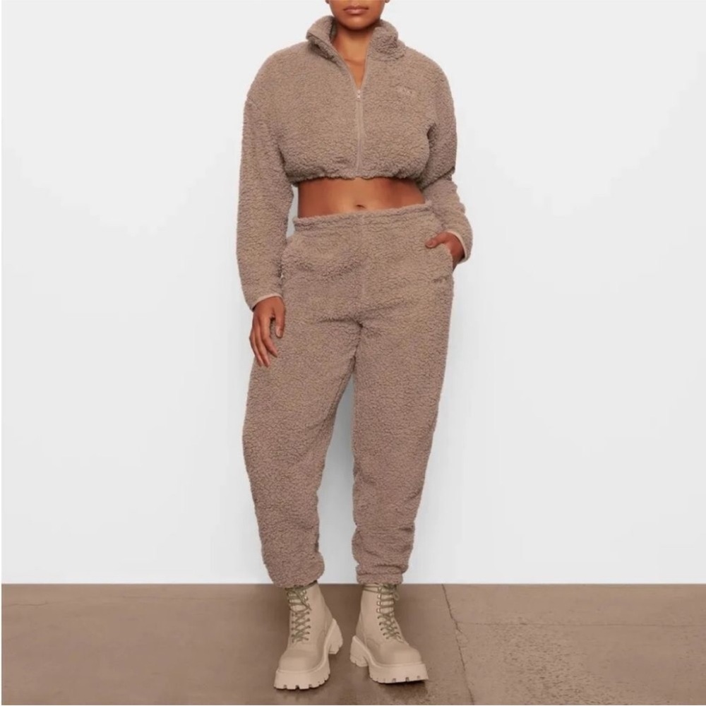 SKIMS Teddy Sherpa Wide Leg Lounge Track Pants Desert Brown Sz L NEW